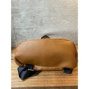 London Fog | Bags | London Fog Cognac Brown Faux Leather  display picture 3